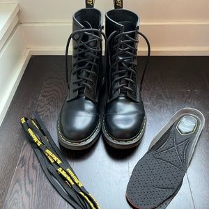 Dr Martens 1460 W's Boots (Size 9) & Logo Laces + Insoles